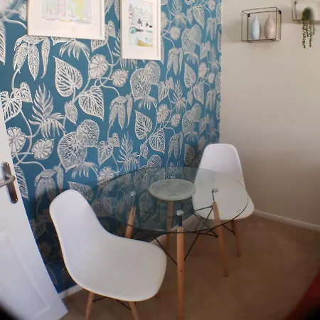 Evie'S Apartment, Adults Only