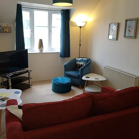 Evie'S Apartment, Adults Only